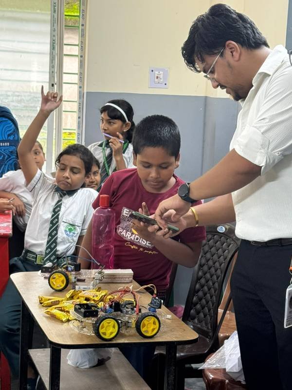 Green Field School workshop gallery image